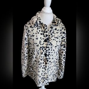 🐆 Signature Studio Cream and Black Leopard Print Teddy Jacket Sz S